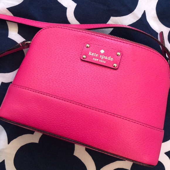 kate spade Handbags - MUST GO Kate Spade Crossbody Purse
